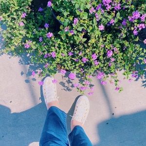 Meet your Posher, Vivian vy